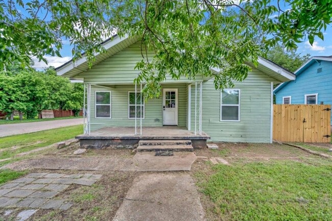 Building Photo - Newly Remodeled 4BD 2BA Home in Waco