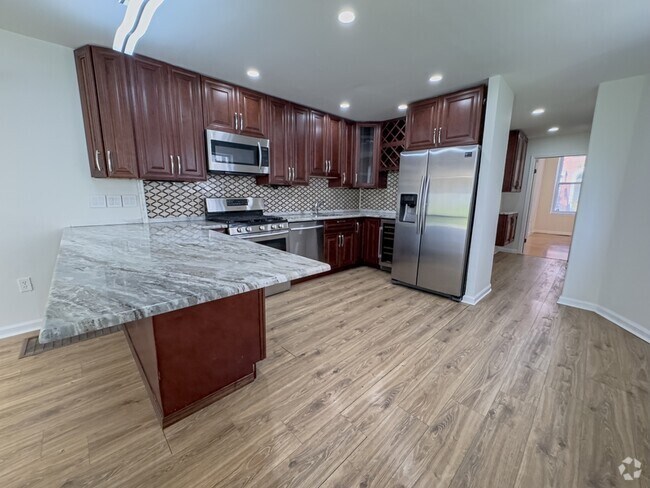Building Photo - 2036 Wallace St Rental
