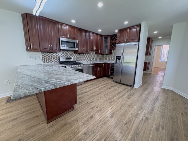 Photo - 2036 Wallace St Condo