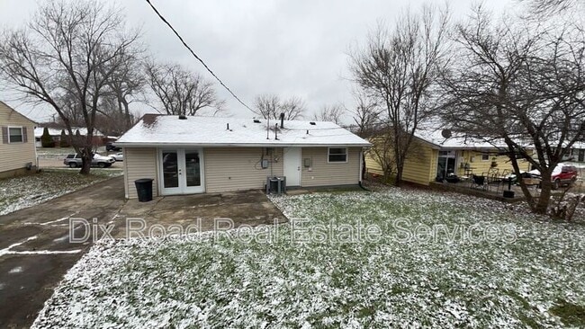 Photo - 163 Tecumseh Dr