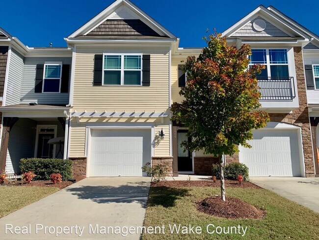 3 br, 2.5 bath House - 1004 Historic Circle - 3 br, 2.5 bath House - 1004 Historic Circle