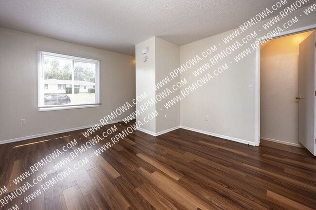 Photo - 1010 W 1st Ave