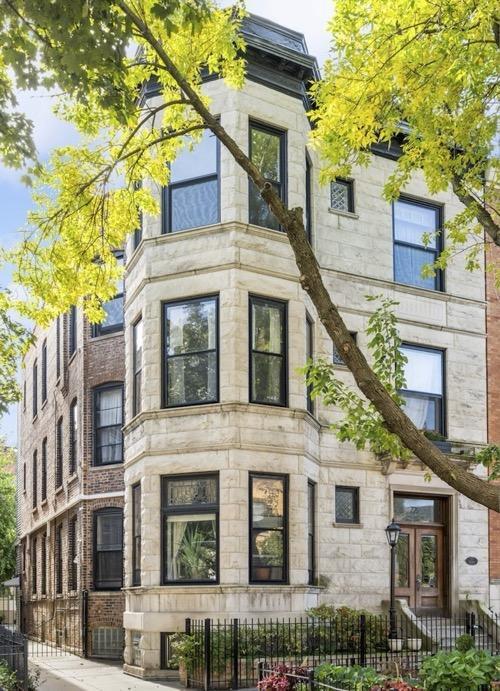 Building Photo - 3 bedroom in Chicago IL 60657 Unit 3 Rental