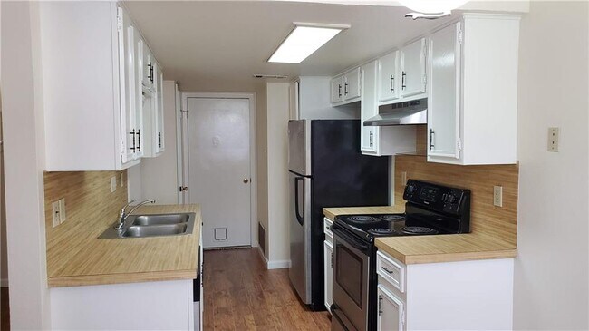 Photo - 8810 Clearbrook Trail
