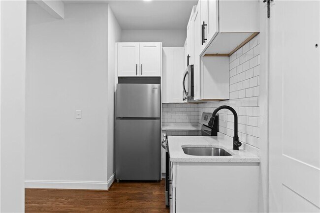 360 Ponce De Leon Ave NE Unit 8