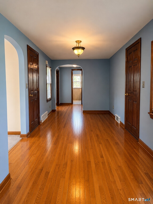 Photo - 22 Leaf Ave Unit 2nd Floor
