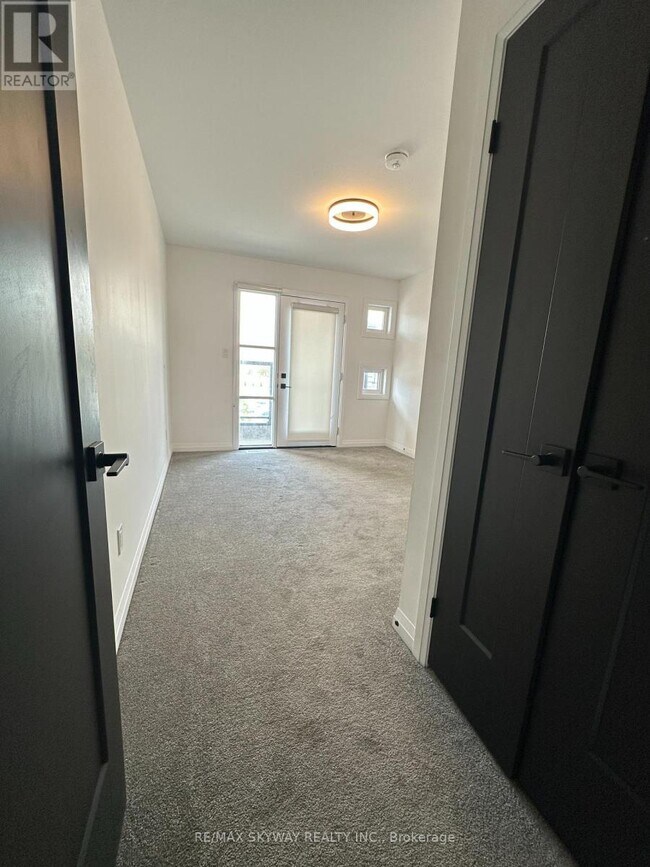 Photo - 5672 Dorchester Rd