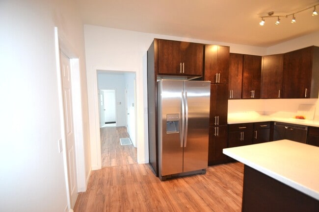 Photo - 820 Brown St