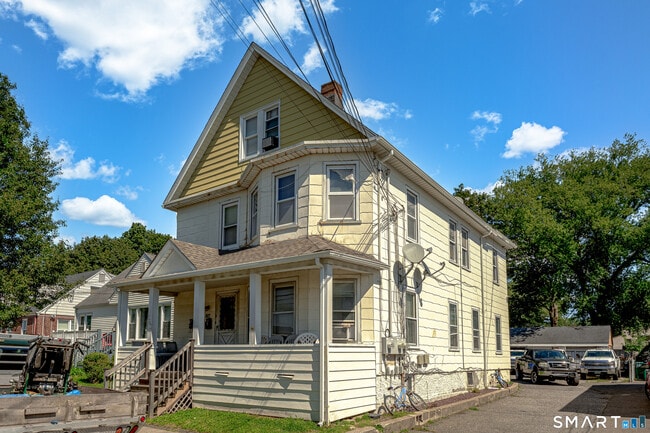176 Thompson St