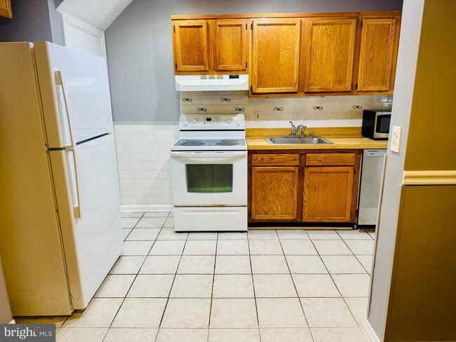 Photo - 2111 Vailthorn Rd