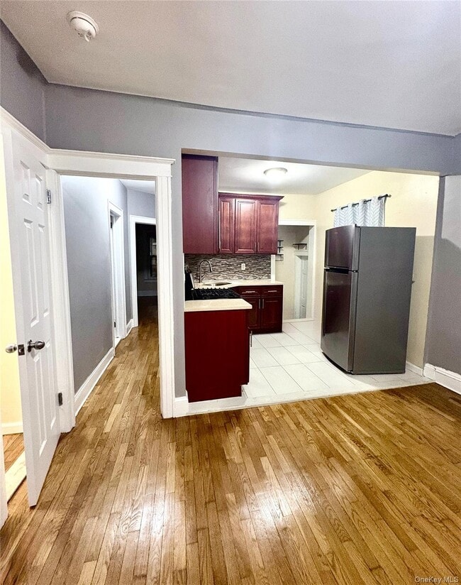 Photo - 88-69 Eldert Ln