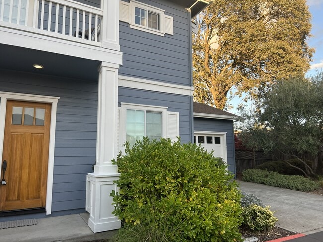 Photo - 853 Palou St