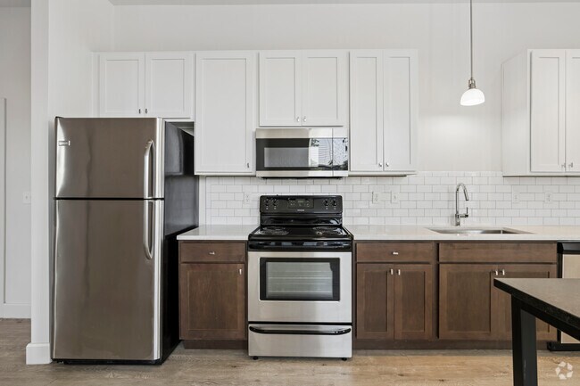 1BR, 1BA - 632SF - Kitchen