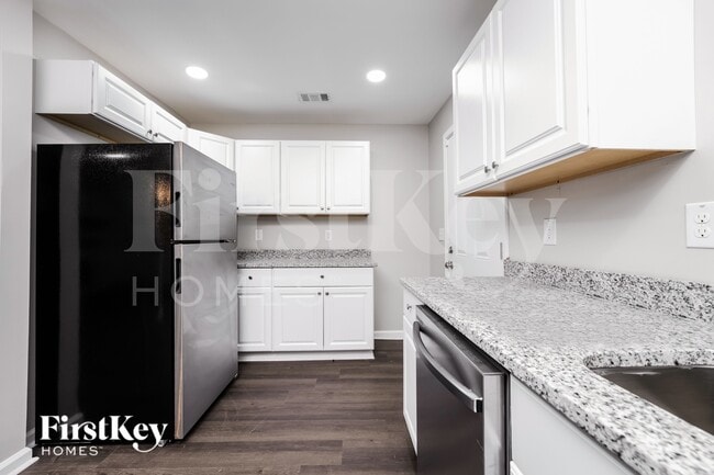 Photo - 3425 Pinehill Dr