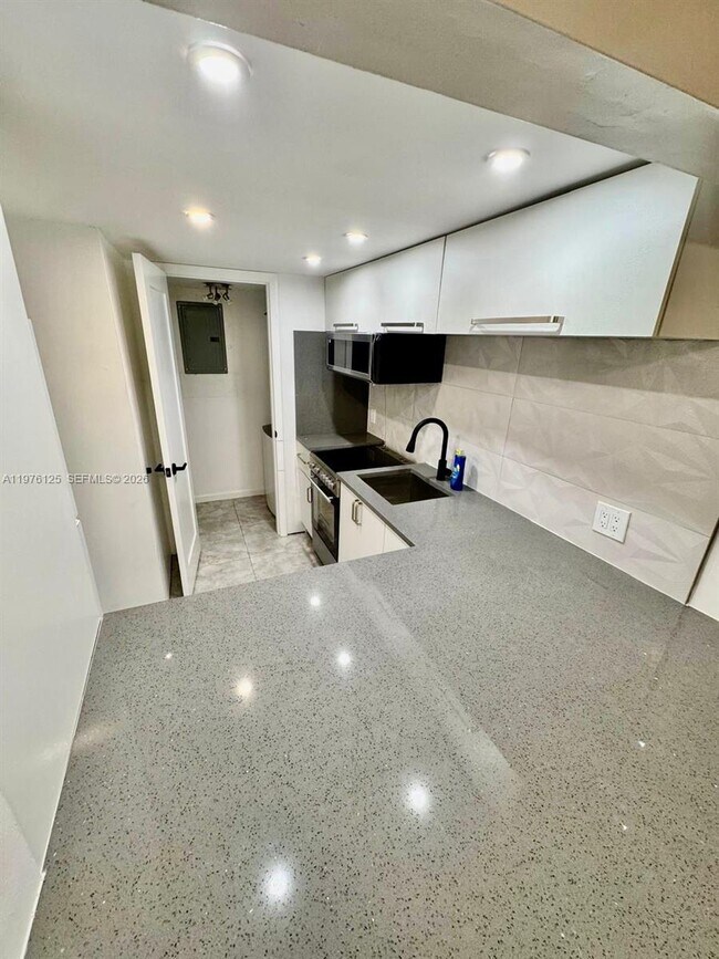 Photo - 747 SE 1st Way