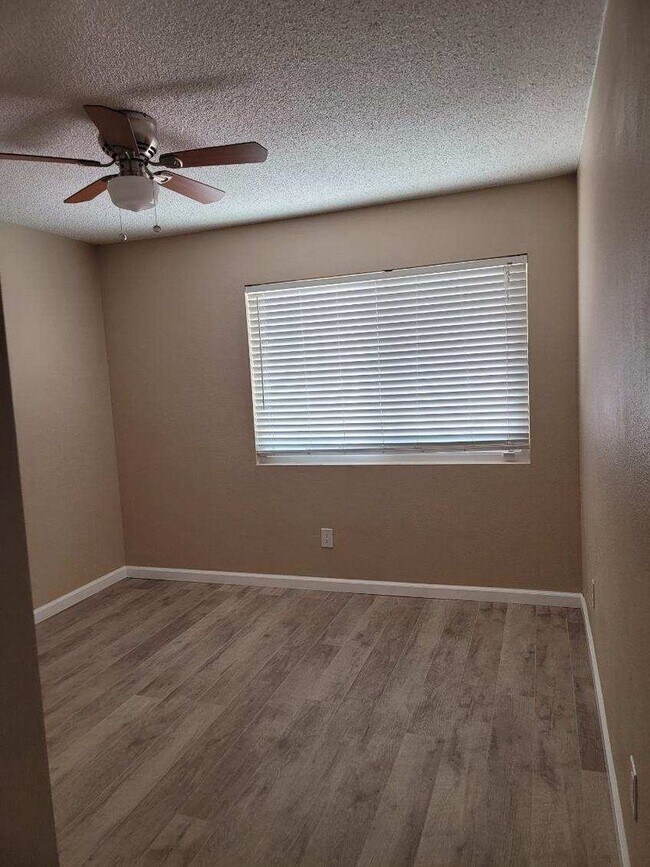 Photo - 527 N El Prado St