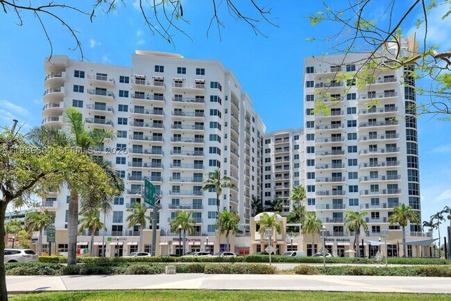 Building Photo - 1830 Radius Dr Unit 522