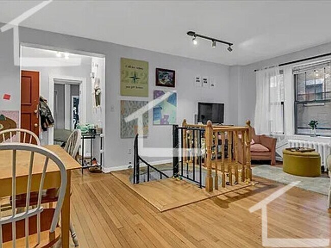 Photo - AWESOME 4 BED 2 BATH IN MISSION HILL!!!!