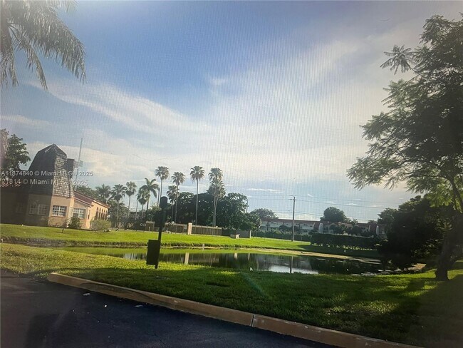 Photo - 8710 SW 3rd St Unidad 104