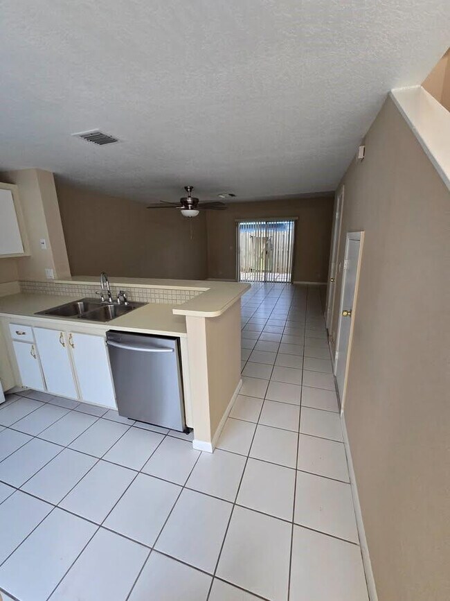 Photo - 95 SW 3rd St