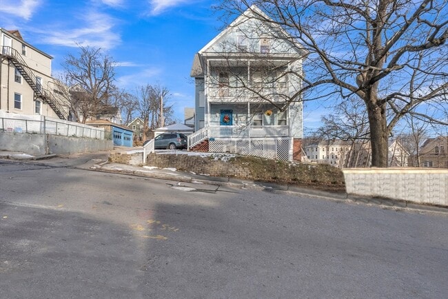 Building Photo - 31 Ripley St Unit 3