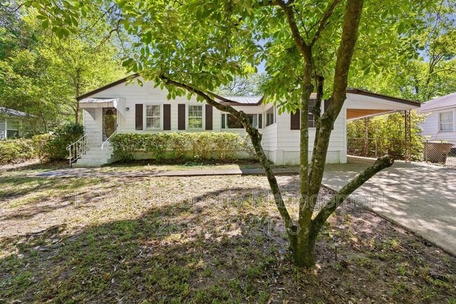 316 Border Dr W