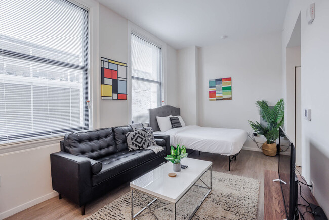 Building Photo - 9-JAN-JAN E 4th St Unit ID1223668P Rental