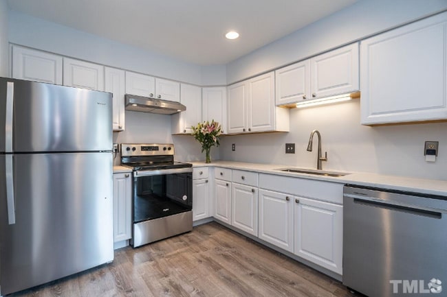 Building Photo - 250 S Estes Dr Rental