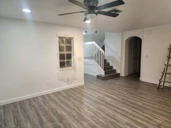 Photo - 205 NW 12th Ave