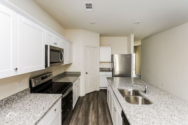 1312 Ancer Wy