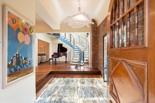 Photo - The Estate in Phoenix