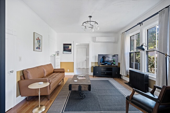 Photo - 4413 Albany Post Rd