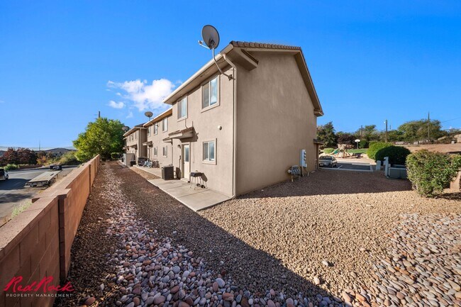 Photo - Adorable 3 Bedroom End Unit Townhome! Unit 15