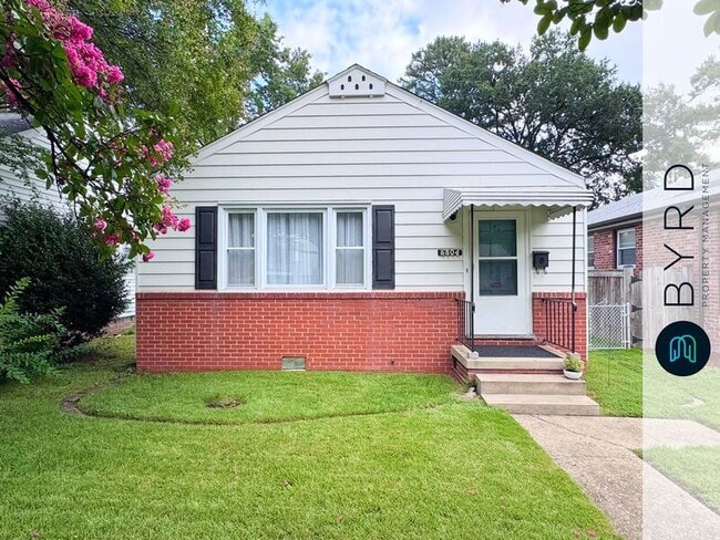 Building Photo - 4804 Augusta Ave