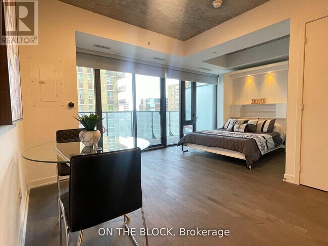 Photo - 185 Roehampton Ave Unit 509