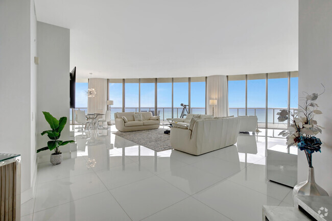 Building Photo - 9703 Collins Ave Unit Ph888 Rental