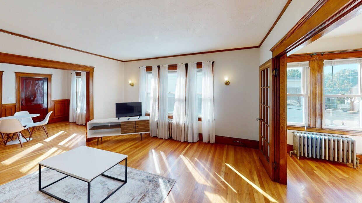 Photo - Private bedroom in 5 bed/2 bath Home