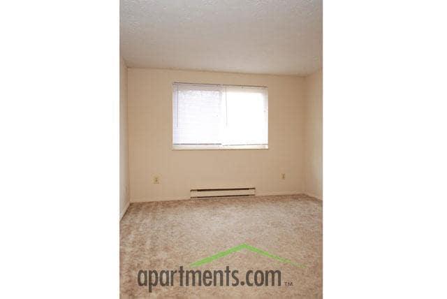 Bedroom - Maple Grove Apartments