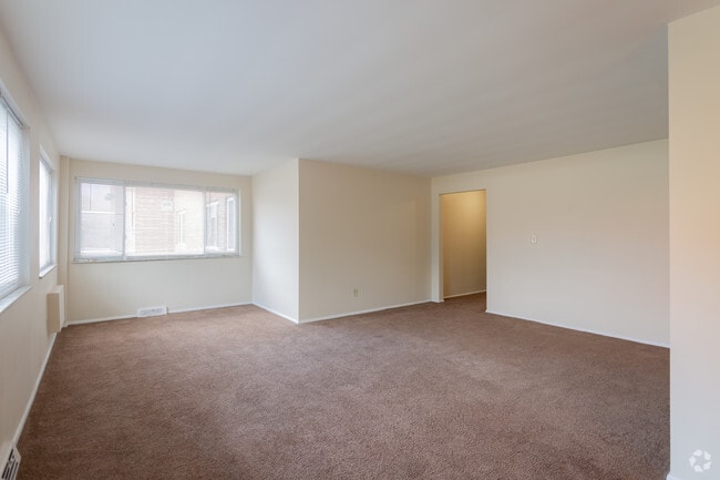 3BD 2BA 1350 sq ft - The Drake