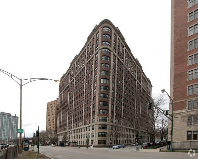 Photo - 3750 N Lake Shore Dr