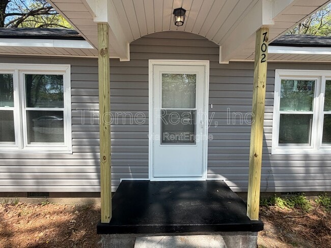 Photo - 702 E Phillips St