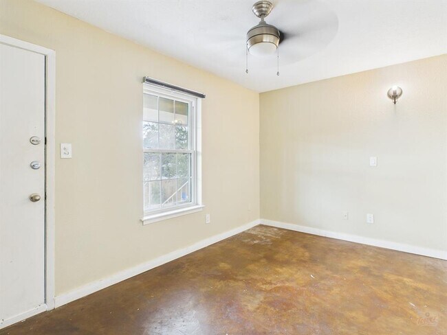 Photo - 2302 East Side Dr Unit 20