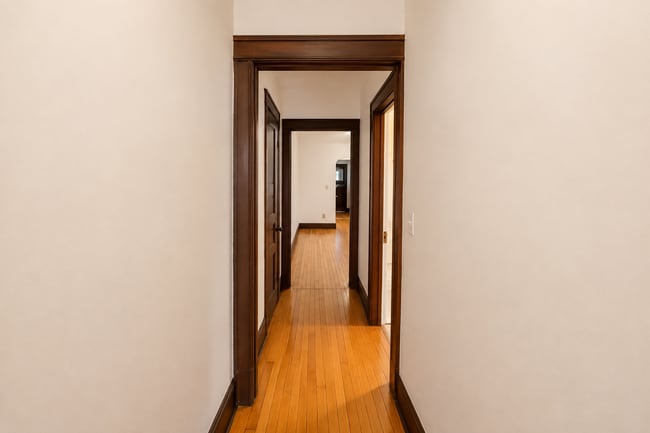 Photo - 1027-1027 Jenifer St Unit 1E