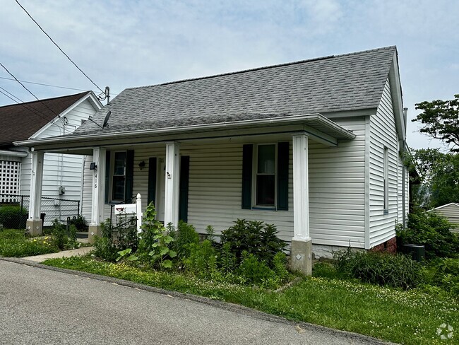 Building Photo - 416 Barnes St Rental