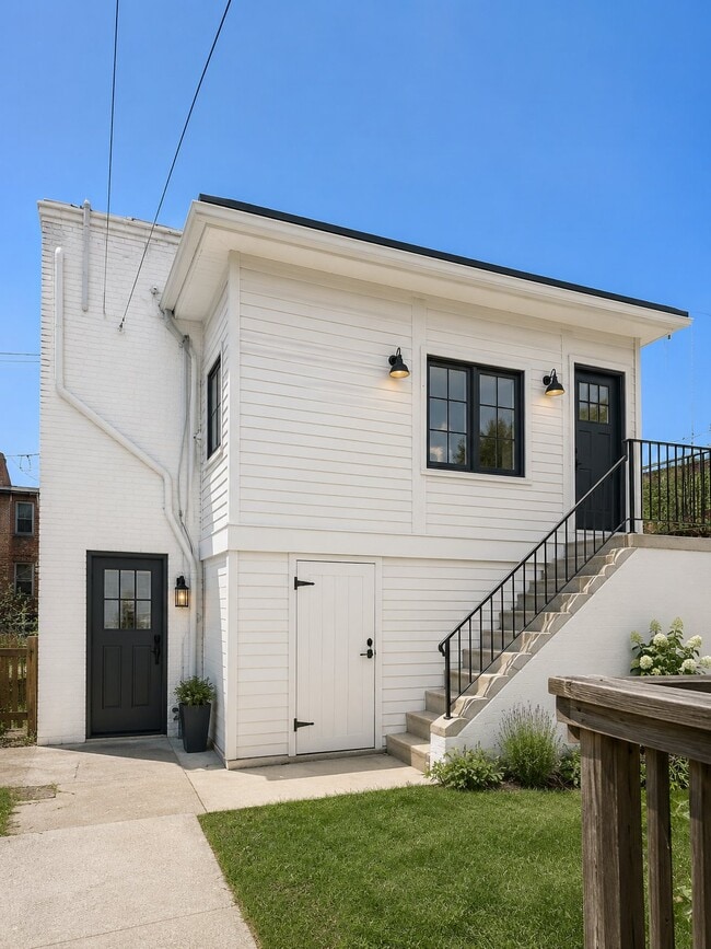 Photo - 6925 Greenwood St