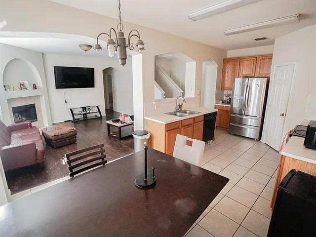 Photo - 515 Binkley Ct