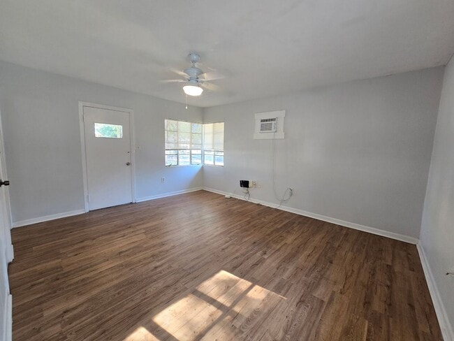 Photo - 612 East Ave