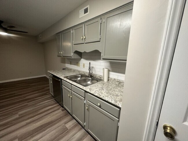 Photo - Beautiful Charlestowne Crossing Condo!