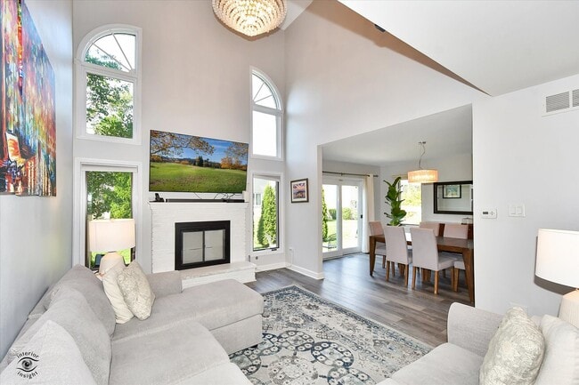Photo - 17323 Lakebrook Dr