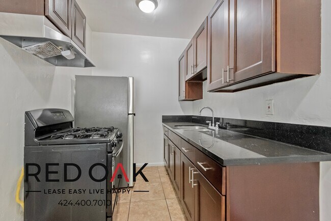 Photo - ~$100 OFF Each Month~ Lovely and Bright St... Unit 208